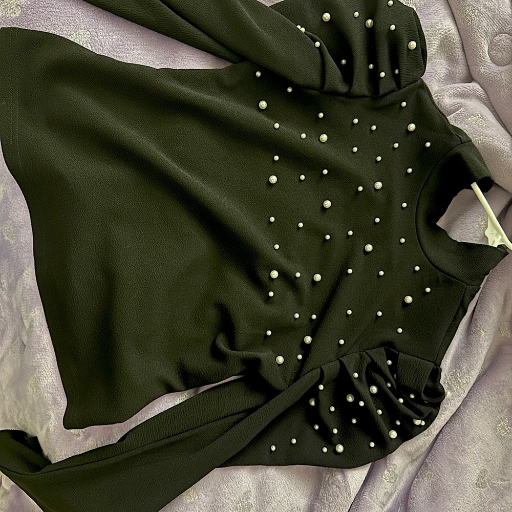 Large sweater with pearl accents